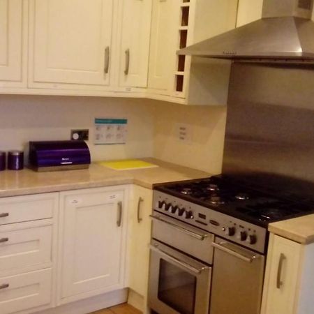 Carer 4 You Residential Home Upholland Ngoại thất bức ảnh
