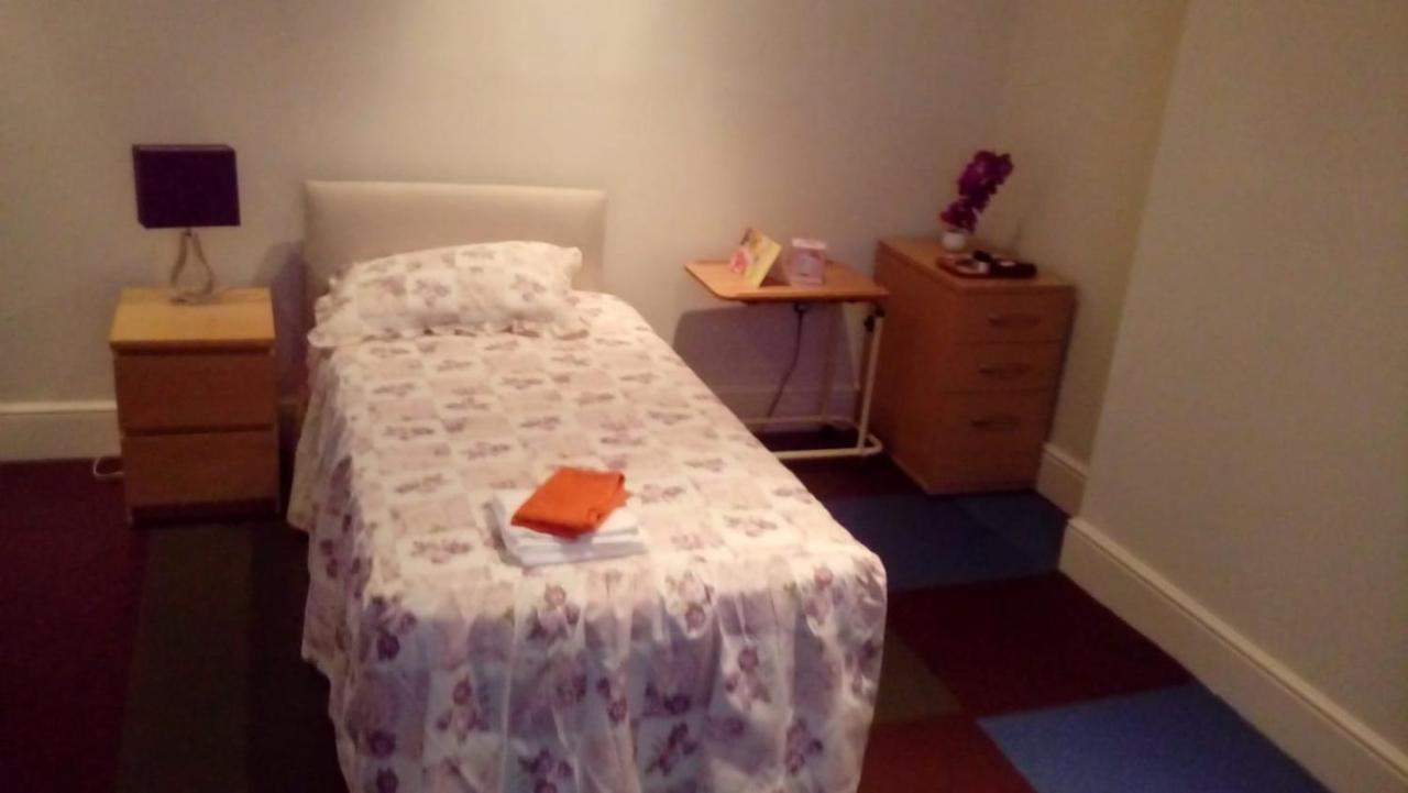 Carer 4 You Residential Home Upholland Ngoại thất bức ảnh