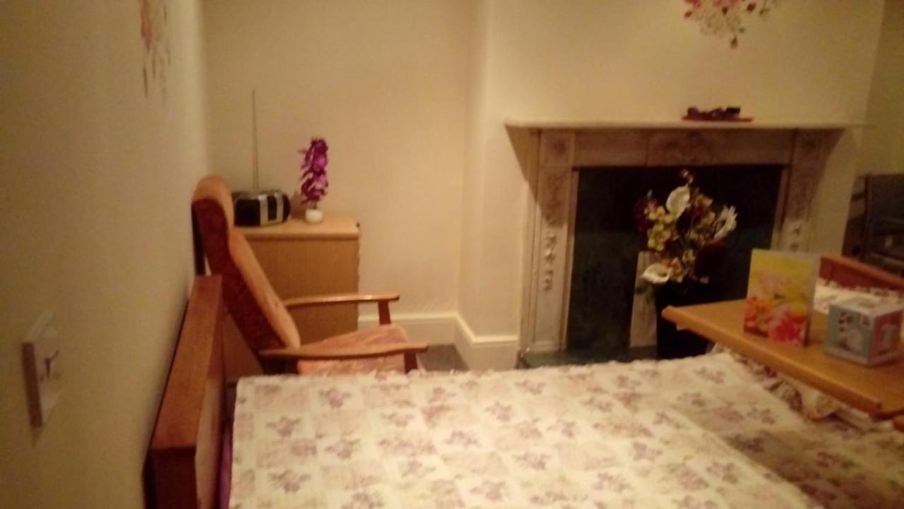 Carer 4 You Residential Home Upholland Ngoại thất bức ảnh